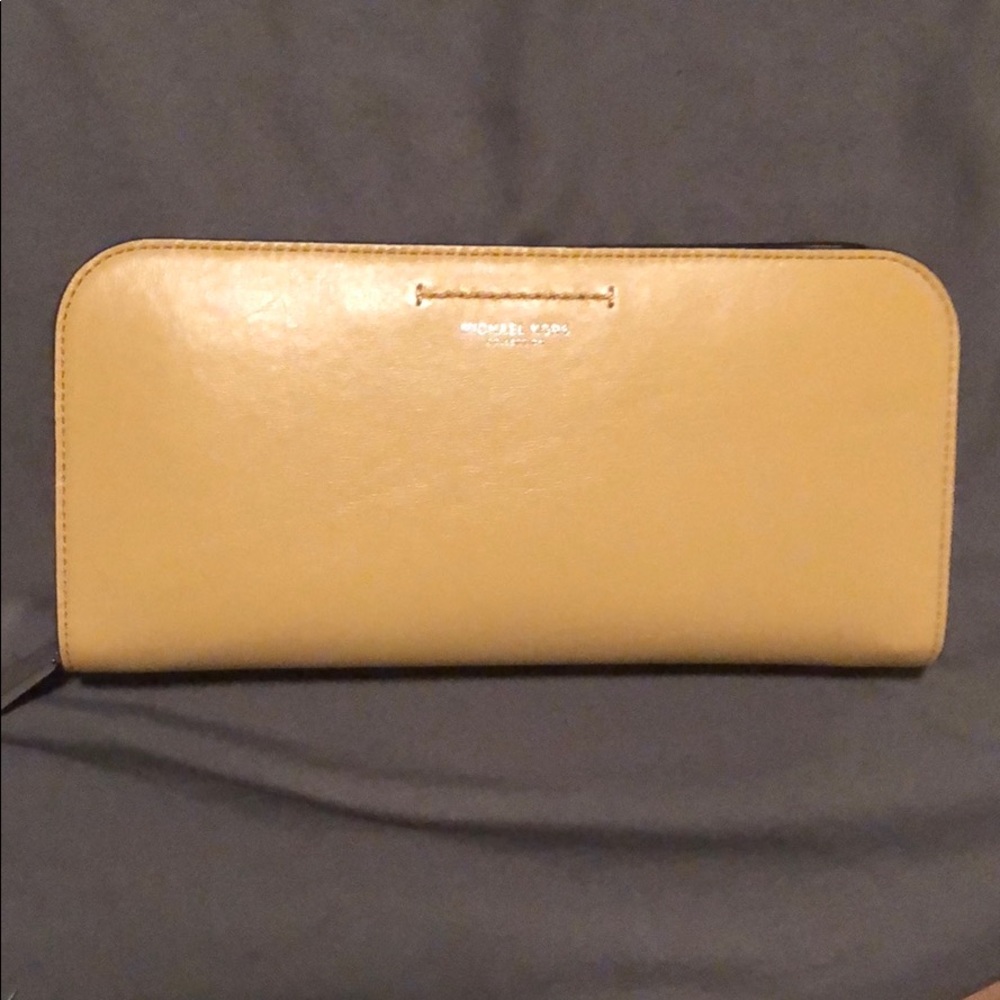 Michael Kors Collection zA Continental wallet.
